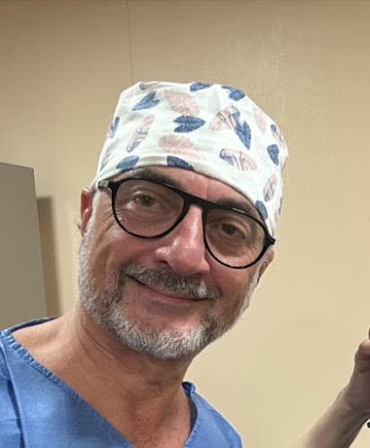 Dr Franck Ouakil, chirurgien esthétique à Paris