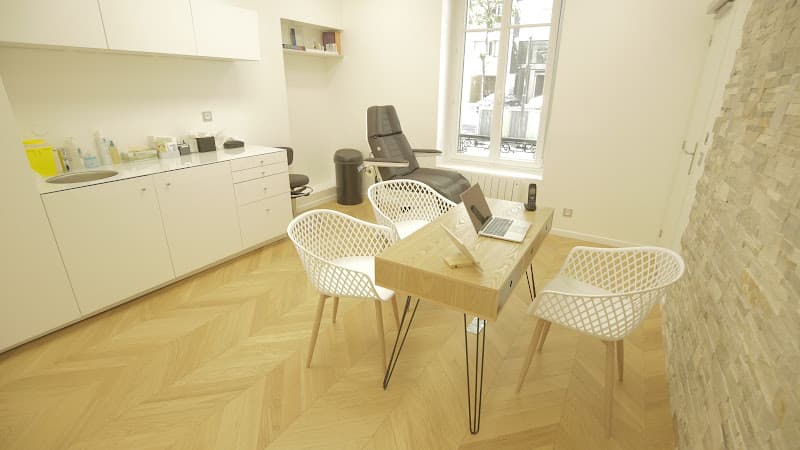 Doctor and Co - Médecine esthétique - Greffe de cheveux - Épilation laser - Détatouage laser Pico