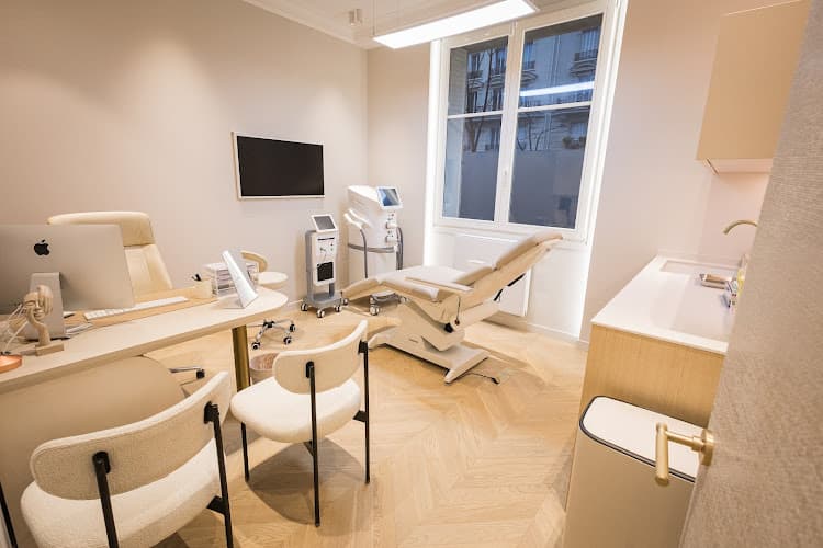 Docteur James Schinazi